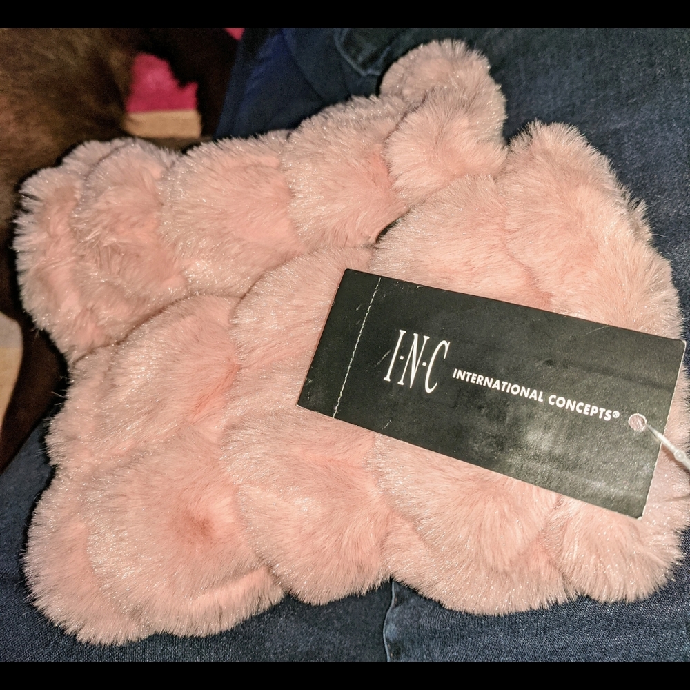NWT I.N.C. Faux-Fur Fingerless Gloves - Picture 2 of 7